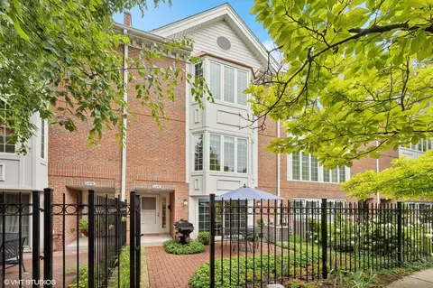 1149 W Vernon Park Pl #L, Chicago, IL 60607