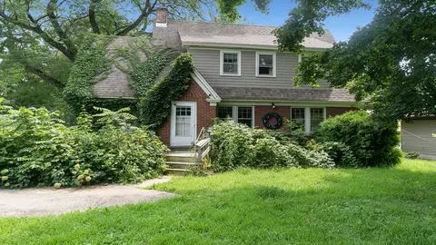 4909 Charles St, Rockford, IL 61108