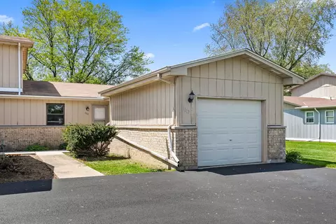 1117 Lillian Ln #1117, Sandwich, IL 60548
