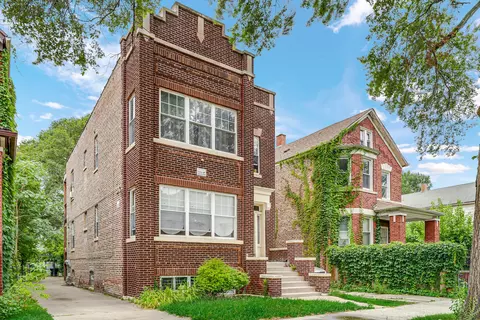 8418 S Escanaba Ave, Chicago, IL 60617