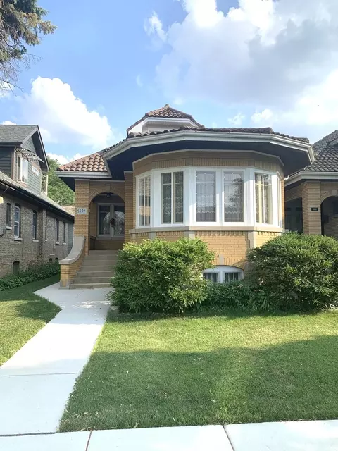 5505 W Hutchinson St, Chicago, IL 60641