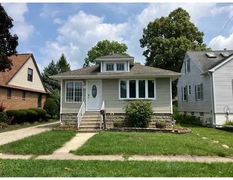 1414 Waverly Pl, Joliet, IL 60435
