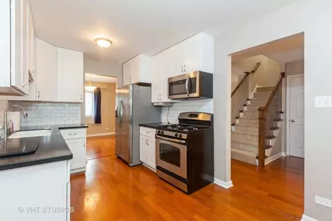 Kitchen - 1067 Wigtown Ct, Wheaton, IL 60189 photo 1 of 3