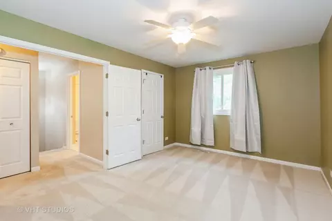 Bedroom - 1067 Wigtown Ct, Wheaton, IL 60189 photo 1 of 5