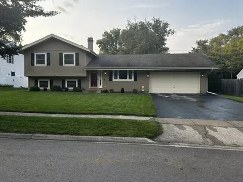 5508 Shore Dr, Mchenry, IL 60050