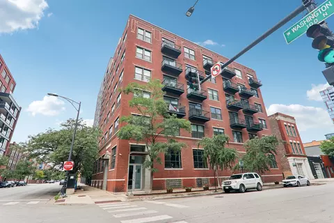 106 N Aberdeen St #3C, Chicago, IL 60607