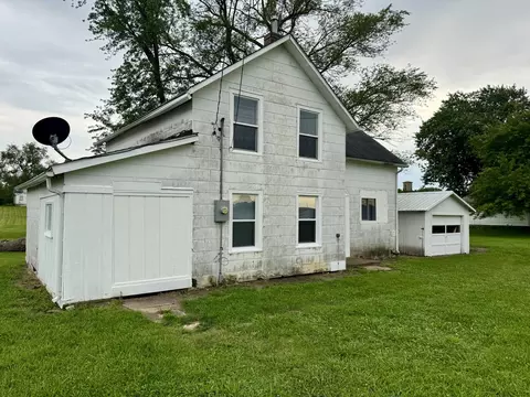 319 E North St, Sheffield, IL 61361 photo 24