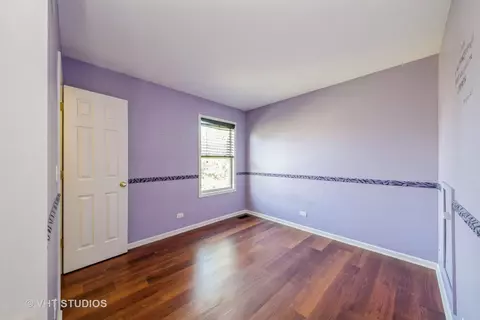 Bedroom - 2020 Norwich Dr, Bartlett, IL 60103 photo 3 of 4