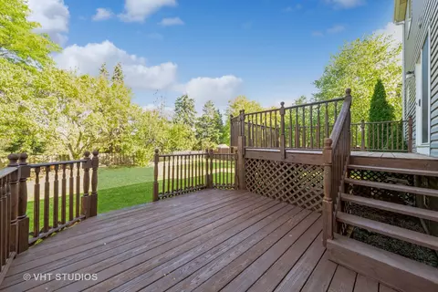 Exterior - 2020 Norwich Dr, Bartlett, IL 60103 photo 3 of 4