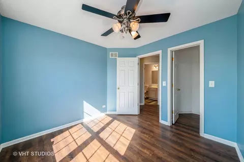 Bedroom - 2020 Norwich Dr, Bartlett, IL 60103 photo 2 of 4