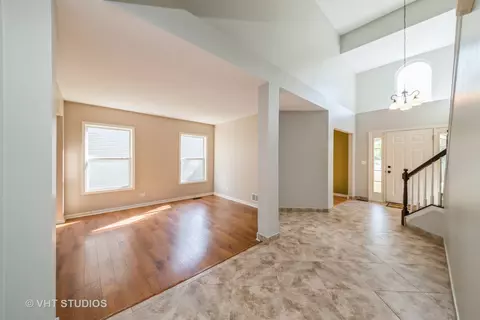 Living - 2020 Norwich Dr, Bartlett, IL 60103 photo 3 of 3