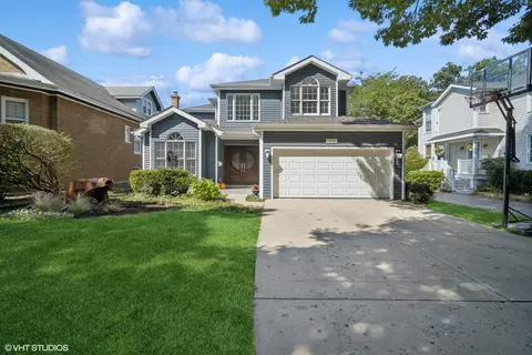 1474 Oakwood Ave, Highland Park, IL 60035