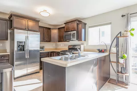 Kitchen - 1665 Windward Dr, Pingree Grove, IL 60140 photo 1 of 1