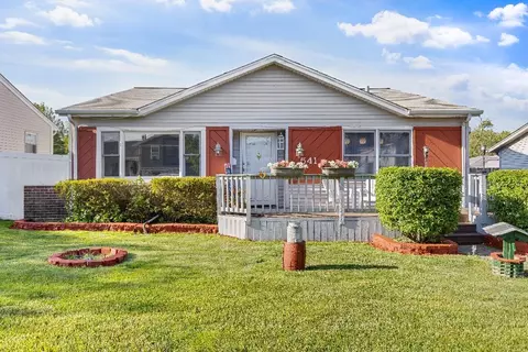 541 Harold Ave, Glendale Heights, IL 60139