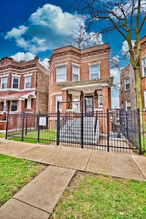 216 N Leclaire Ave, Chicago, IL 60644