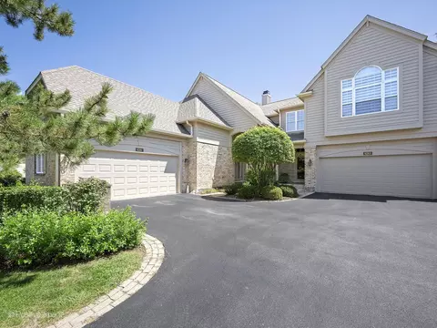 6281 Edgebrook Ln E, Indian Head Park, IL 60525