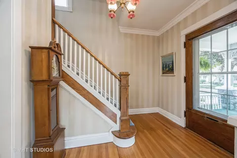 558 Forest Ave, River Forest, IL 60305 photo 4