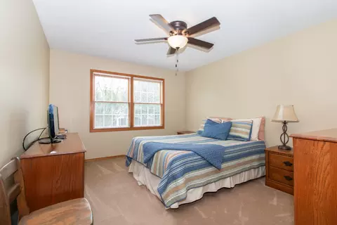 Bedroom - 3318 Eagle Crest Rd, Bloomington, IL 61704 photo 5 of 10