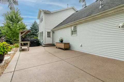 Exterior - 3318 Eagle Crest Rd, Bloomington, IL 61704 photo 5 of 12