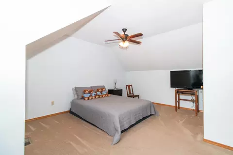 Bedroom - 3318 Eagle Crest Rd, Bloomington, IL 61704 photo 9 of 10