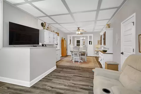 Dining - 603 Oak St, Morris, IL 60450 photo 4 of 4