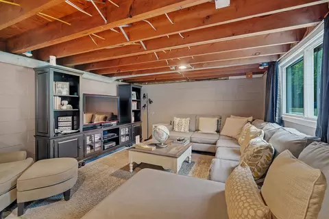Living - 603 Oak St, Morris, IL 60450 photo 2 of 2