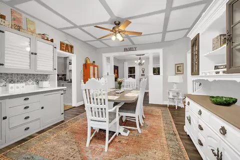 Dining - 603 Oak St, Morris, IL 60450 photo 3 of 4