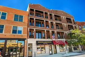 3418 N Sheffield Ave #2, Chicago, IL 60657