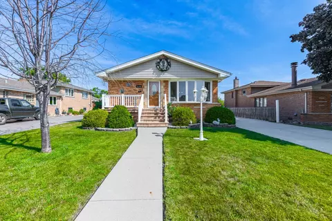 6138 W 80th Pl, Burbank, IL 60459
