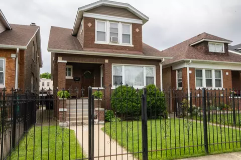 4517 W Schubert Ave, Chicago, IL 60639
