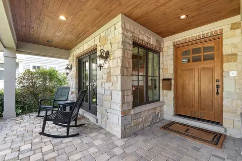 1115 Warrington Rd, Deerfield, IL 60015 photo 2