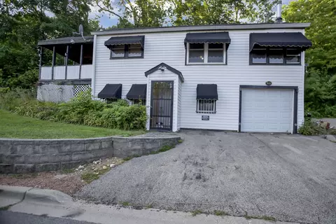 714 Riverview Rd, Algonquin, IL 60102
