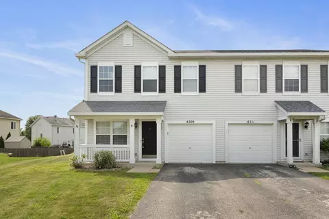 4209 Cummins St, Plano, IL 60545