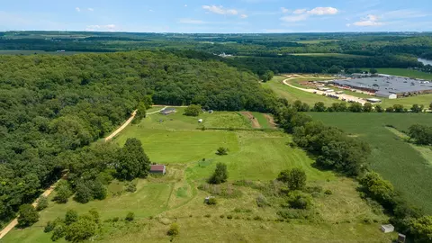 503 W Devils Backbone Rd, Oregon, IL 61061 photo 8