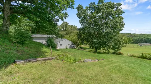 503 W Devils Backbone Rd, Oregon, IL 61061 photo 11