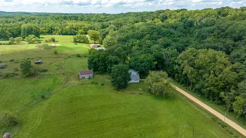 503 W Devils Backbone Rd, Oregon, IL 61061 photo 4