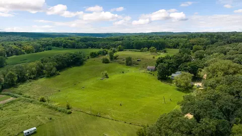 503 W Devils Backbone Rd, Oregon, IL 61061 photo 5