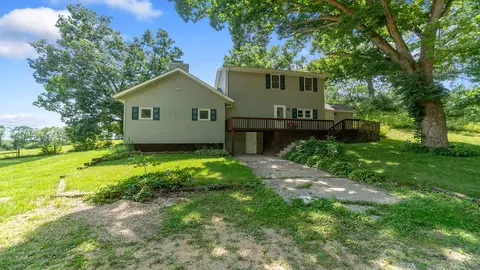 503 W Devils Backbone Rd, Oregon, IL 61061 photo 2