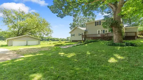 503 W Devils Backbone Rd, Oregon, IL 61061