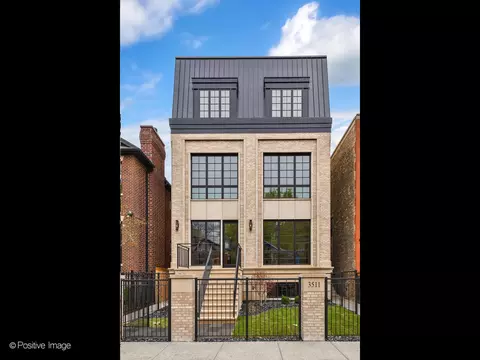 3511 N Bosworth Ave #PH, Chicago, IL 60657