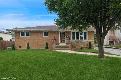 556 W 15th St, Chicago Heights, IL 60411