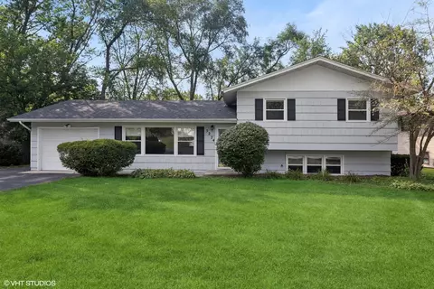 5274 Meyer Dr, Lisle, IL 60532