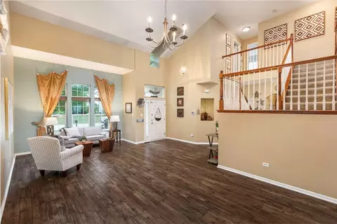Living - 6619 Wyndham Ct, Plainfield, IL 60586 photo 2 of 7