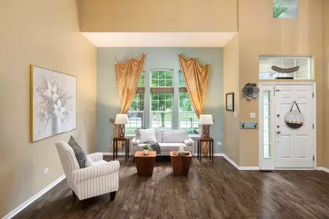 Living - 6619 Wyndham Ct, Plainfield, IL 60586 photo 4 of 7