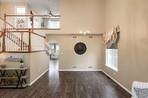 Living - 6619 Wyndham Ct, Plainfield, IL 60586 photo 5 of 7