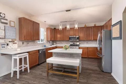 Kitchen - 6619 Wyndham Ct, Plainfield, IL 60586 photo 2 of 5