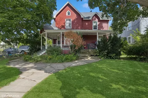 307 Garfield St, Harvard, IL 60033