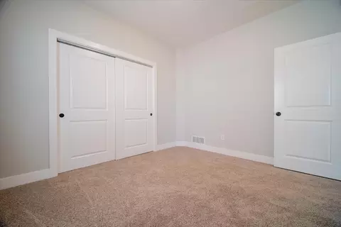 Bedroom - 1909 Glenbridge Rd, Bloomington, IL 61704 photo 4 of 6