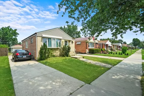 3934 W 82nd St, Chicago, IL 60652