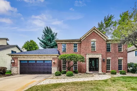 520 Prairie Knoll Dr, Naperville, IL 60565